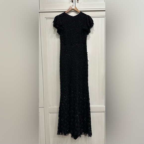 MAC DUGGAL, PETITE EMBELLISHED CAP SLEEVE GOWN. - Picture 4 of 16